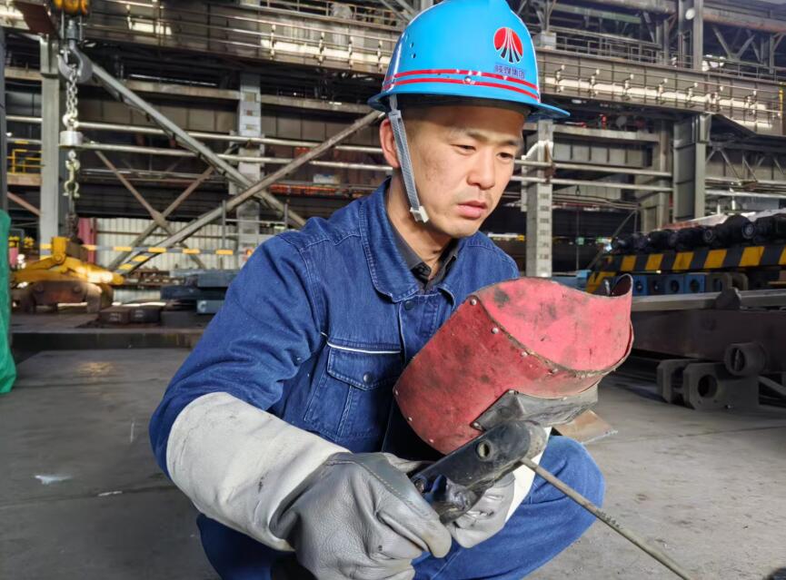 直擊檢修！高溫“烤”驗下的鋼鐵硬漢